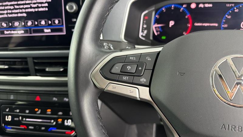 Used Volkswagen T-Roc 2023 for sale - 76476797: Photo 7