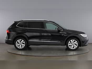 Used Volkswagen Tiguan Allspace 2023 for sale - 79650124: Photo