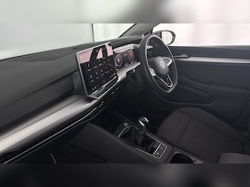 Used Volkswagen Golf 2024 for sale - 77851552: Photo