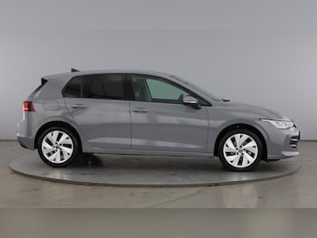 Used Volkswagen Golf 2024 for sale - 77851552: Photo