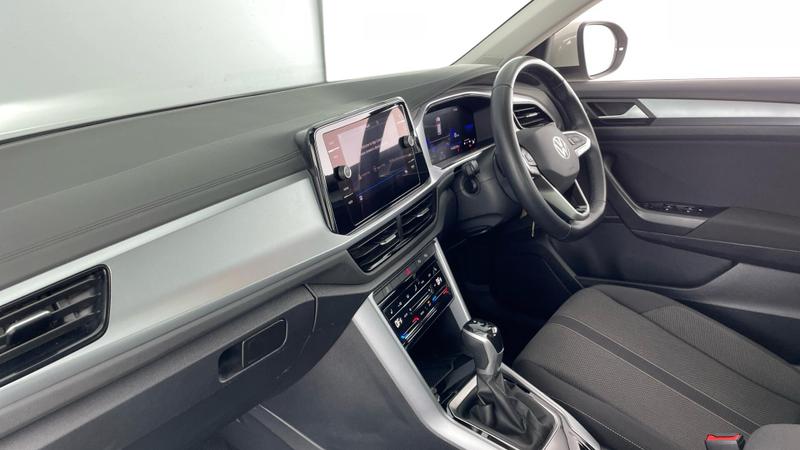 Used Volkswagen T-Roc 2022 for sale - 76104769: Photo 2