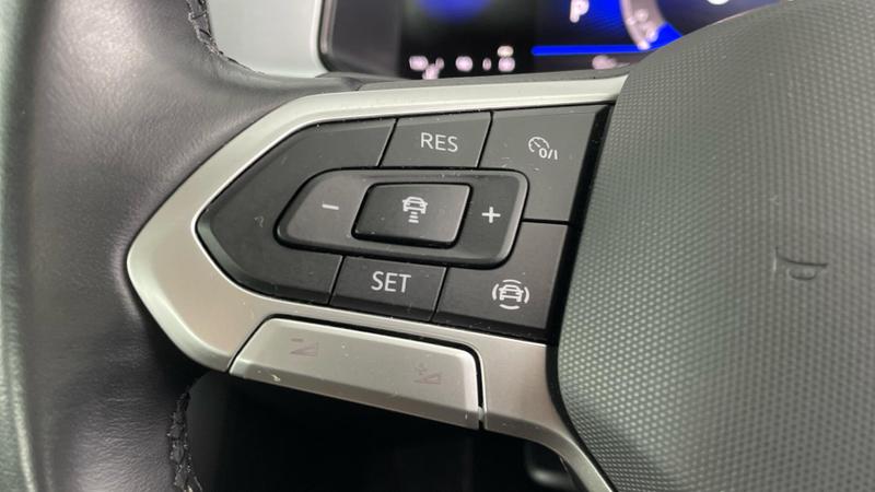 Used Volkswagen T-Roc 2022 for sale - 76104769: Photo 23