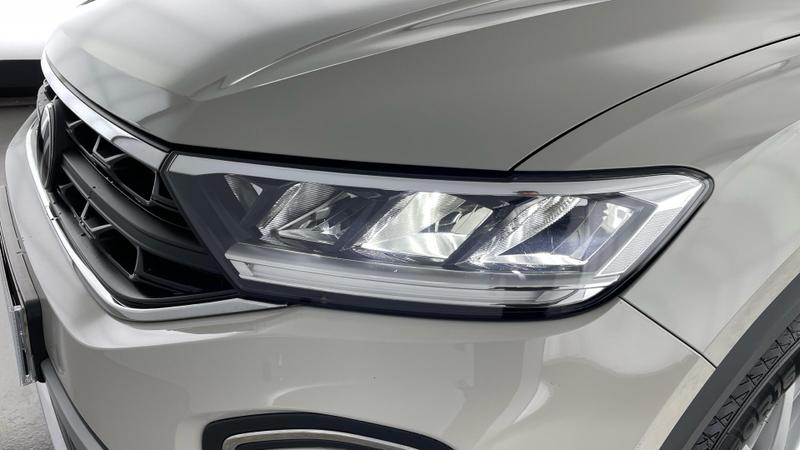 Used Volkswagen T-Roc 2022 for sale - 76104769: Photo 35