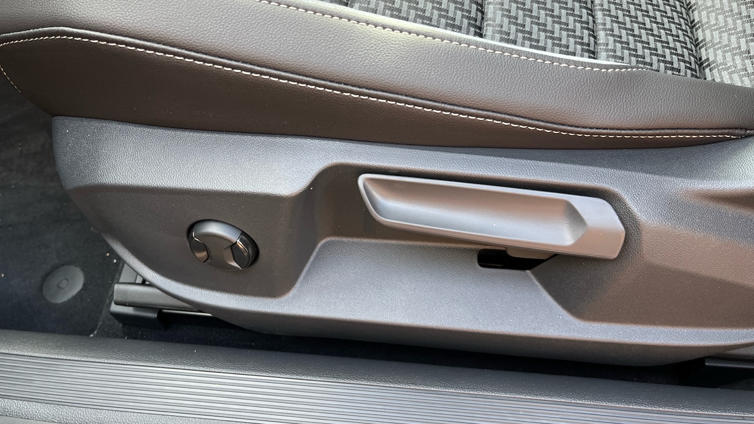 Used Volkswagen T-Roc 2025 for sale - 77851548: Photo 19