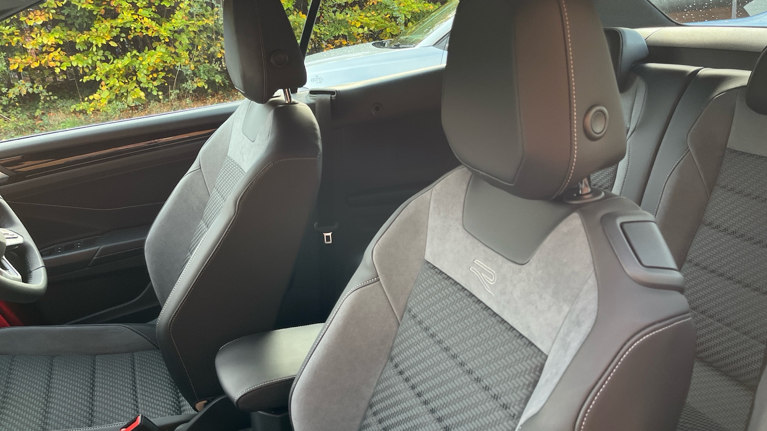 Used Volkswagen T-Roc 2025 for sale - 77851548: Photo 21