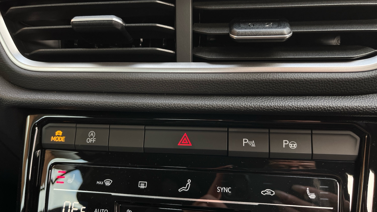 Used Volkswagen T-Roc 2025 for sale - 77851548: Photo 47