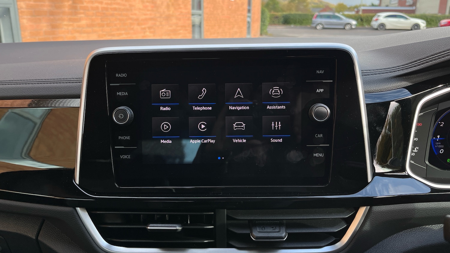 Used Volkswagen T-Roc 2025 for sale - 77851548: Photo 8