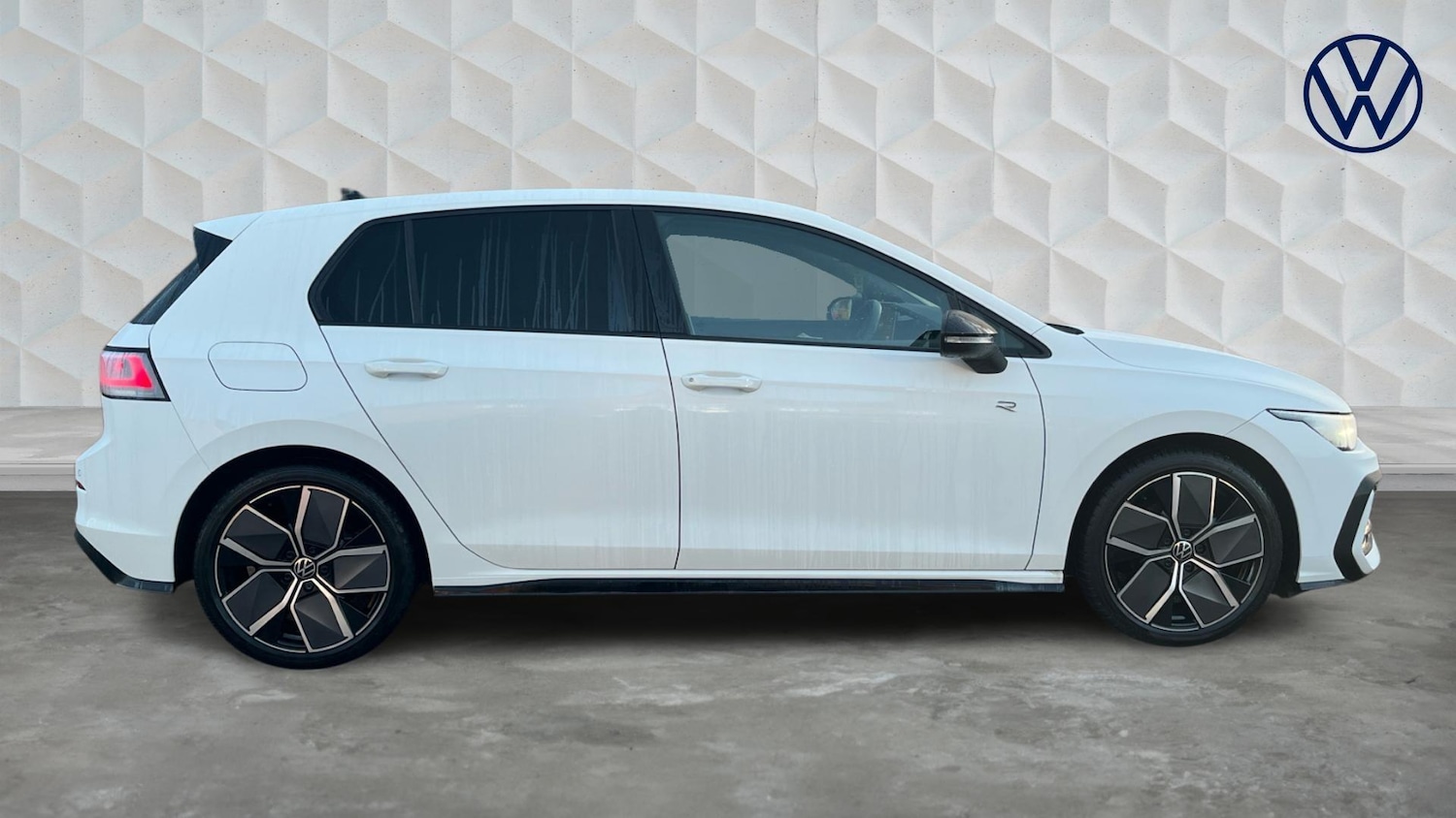 Used Volkswagen Golf 2025 for sale - 77602365: Photo 4