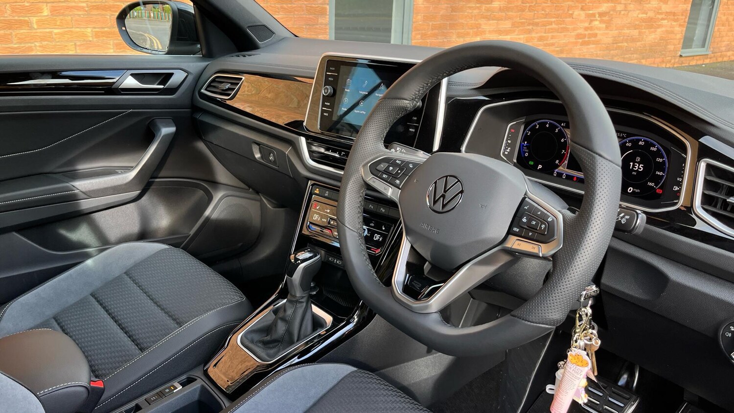 Used Volkswagen T-Roc 2025 for sale - 77506411: Photo 6