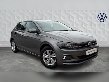 Used Volkswagen Polo 2018 for sale - 76302802: Photo