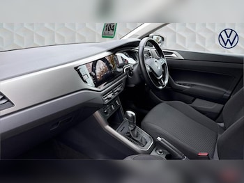 Used Volkswagen Polo 2018 for sale - 76302802: Photo