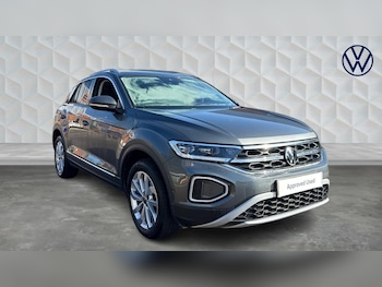 Used Volkswagen T-Roc 2022 for sale - 77881224: Photo