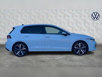 Used Volkswagen Golf 2024 for sale - 76452768: Photo