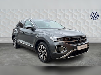 Used Volkswagen T-Roc 2024 for sale - 77602259: Photo