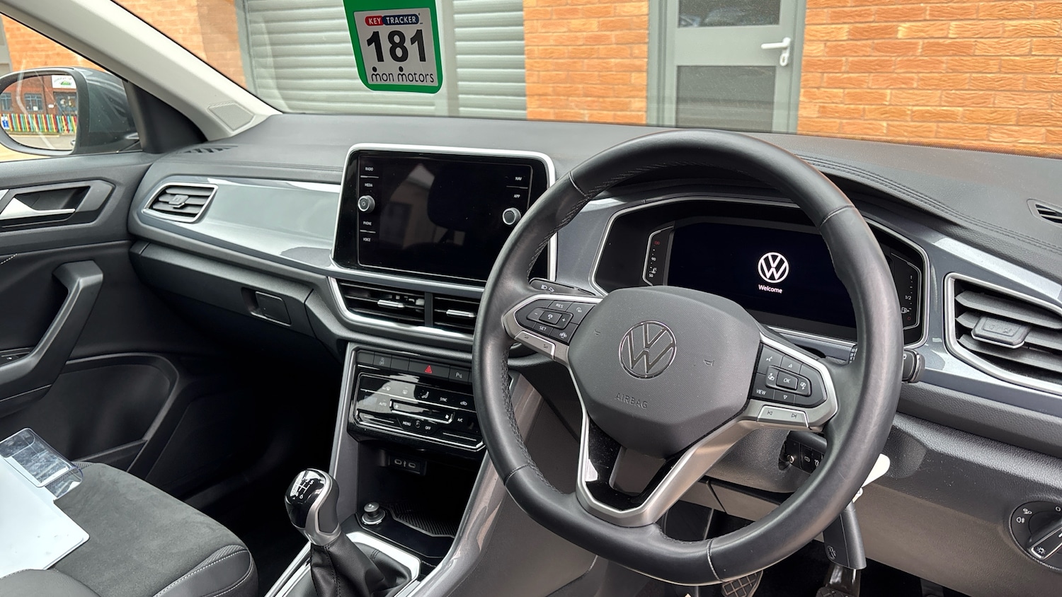 Used Volkswagen T-Roc 2024 for sale - 77602259: Photo 6