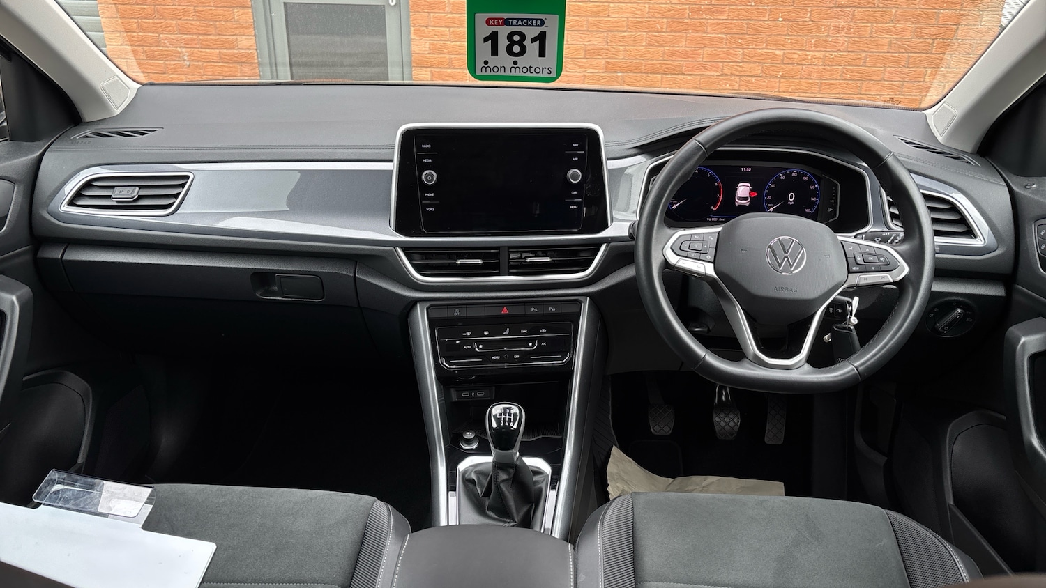 Used Volkswagen T-Roc 2024 for sale - 77602259: Photo 9