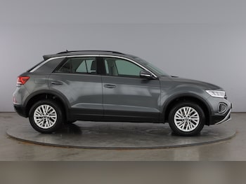 Used Volkswagen T-Roc 2023 for sale - 78486184: Photo