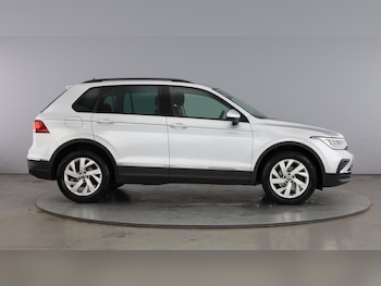 Used Volkswagen Tiguan 2023 for sale - 78584615: Photo