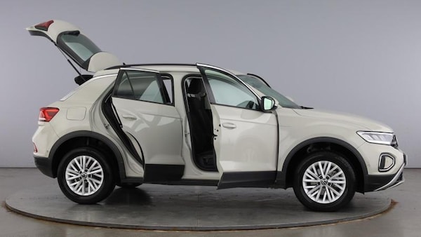 Used Volkswagen T-Roc 2023 for sale - 76067598: Photo 10