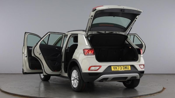 Used Volkswagen T-Roc 2023 for sale - 76067598: Photo 11