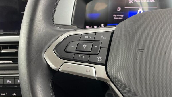 Used Volkswagen T-Roc 2023 for sale - 76067598: Photo 23