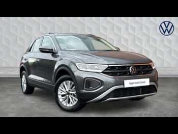 Used Volkswagen T-Roc 2023 for sale - 75088829: Photo