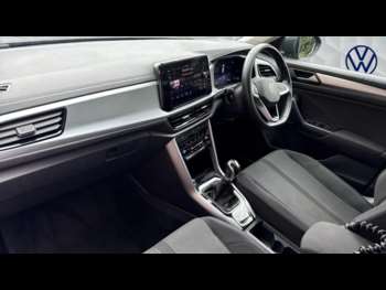 Used Volkswagen T-Roc 2023 for sale - 75088829: Photo