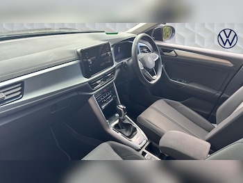 Used Volkswagen T-Roc 2024 for sale - 78053685: Photo