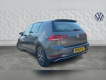 Used Volkswagen Golf 2018 for sale - 78373841: Photo