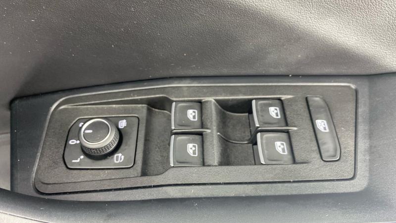 Used Volkswagen T-Roc 2025 for sale - 76580761: Photo 19