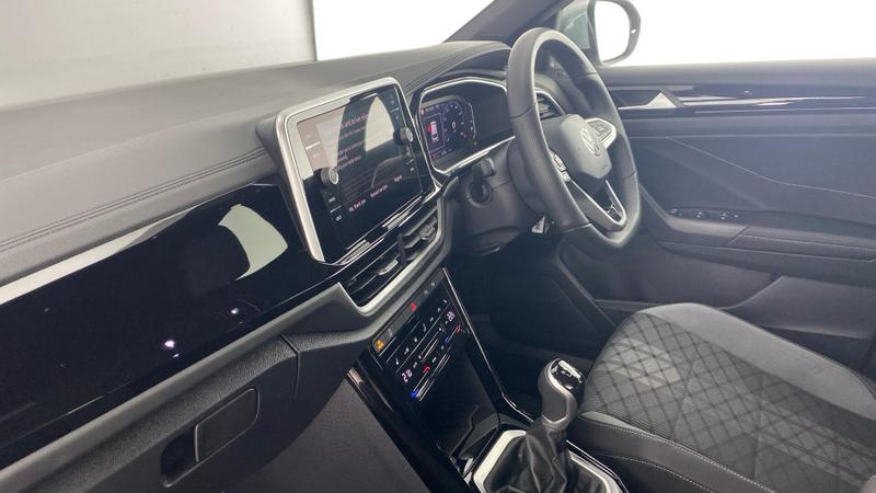 Used Volkswagen T-Roc 2025 for sale - 76580761: Photo 2