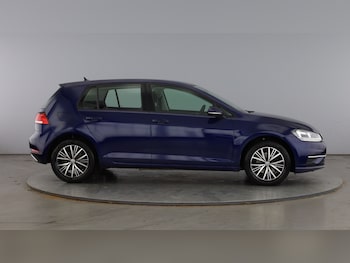 Used Volkswagen Golf 2017 for sale - 78356776: Photo