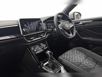 Used Volkswagen T-Roc 2025 for sale - 78804523: Photo