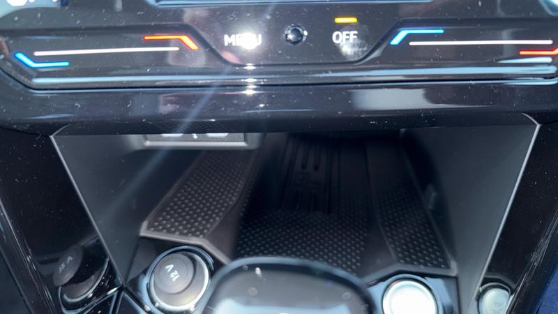 Used Volkswagen T-Roc 2025 for sale - 76782249: Photo 28