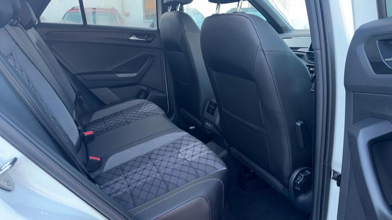 Used Volkswagen T-Roc 2025 for sale - 76782249: Photo 9