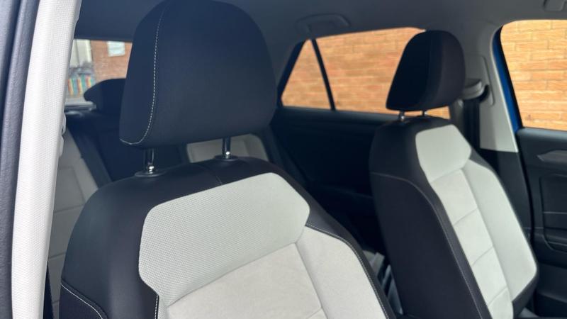 Used Volkswagen T-Roc 2022 for sale - 77088138: Photo 18