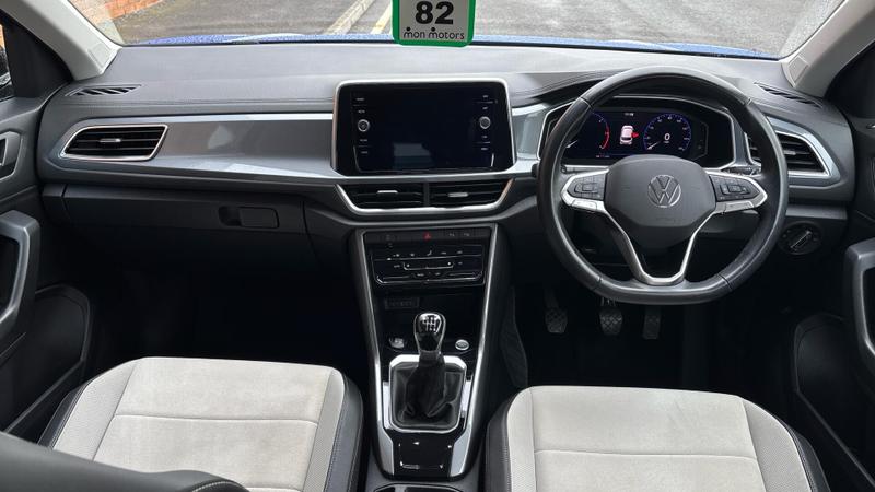 Used Volkswagen T-Roc 2022 for sale - 77088138: Photo 8