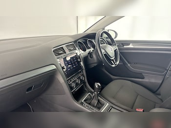 Used Volkswagen Golf 2020 for sale - 78804537: Photo