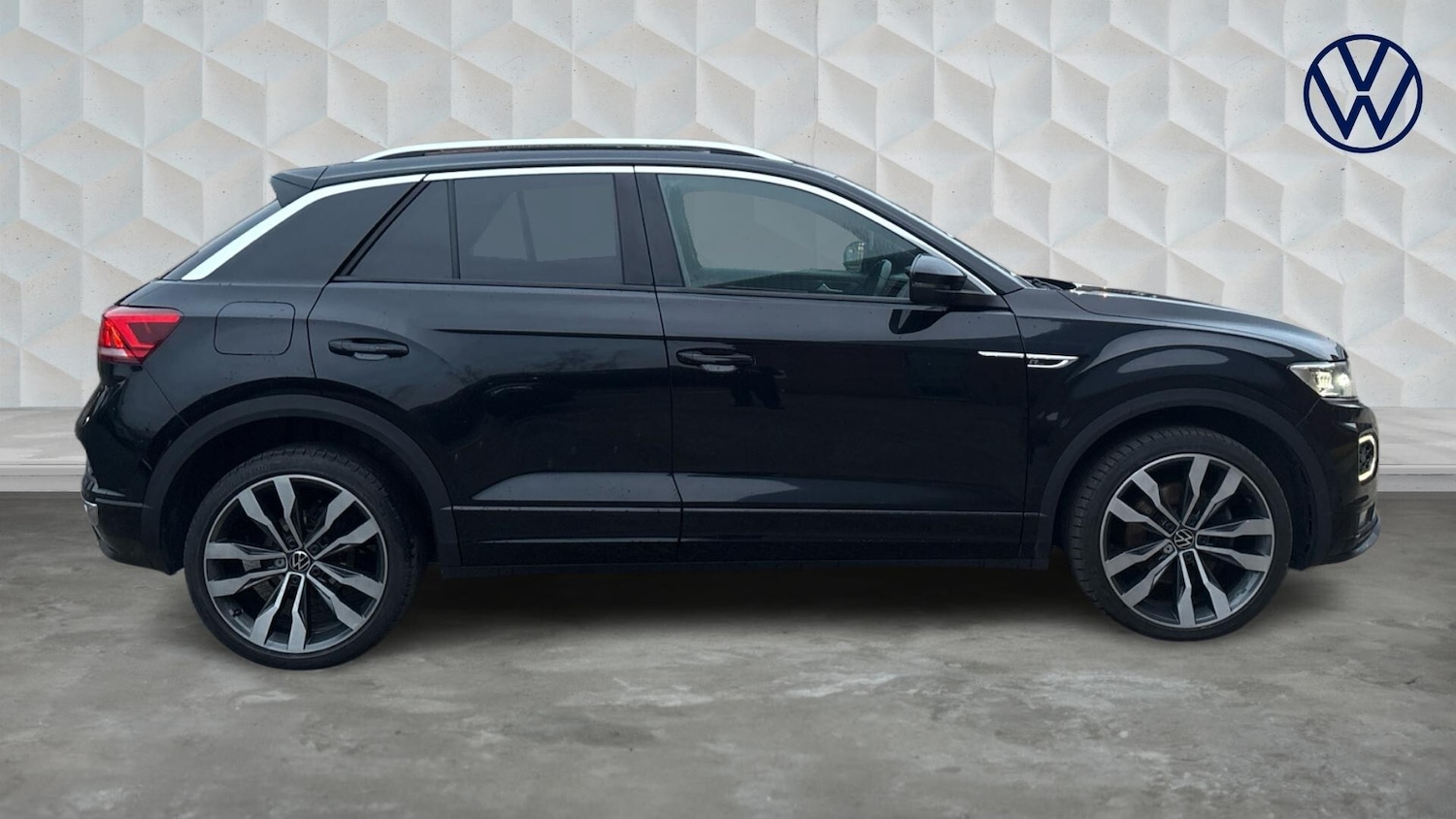 Used Volkswagen T-Roc 2021 for sale - 77619174: Photo 4