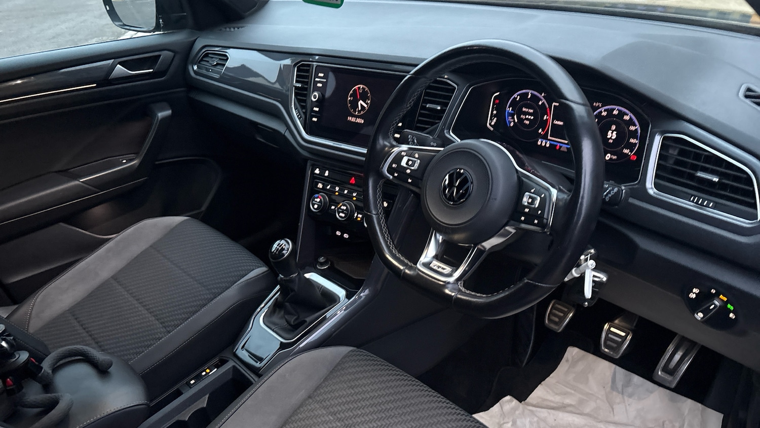 Used Volkswagen T-Roc 2021 for sale - 77619174: Photo 6