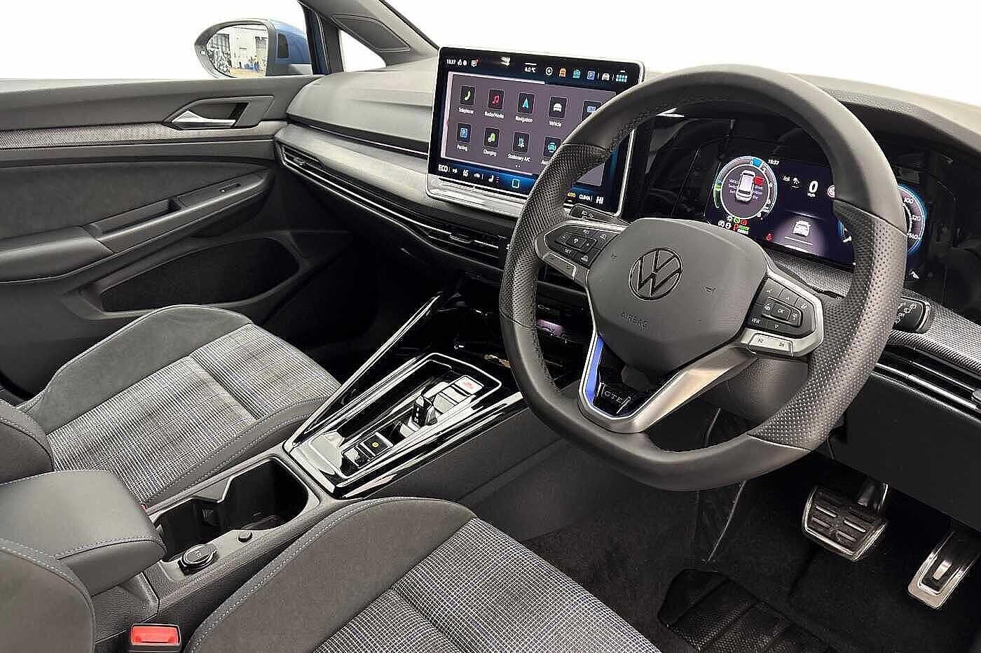 Used Volkswagen Golf 2025 for sale - 77619203: Photo 6