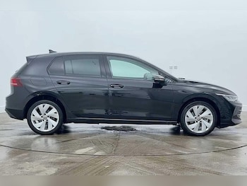 Used Volkswagen Golf 2025 for sale - 78042218: Photo