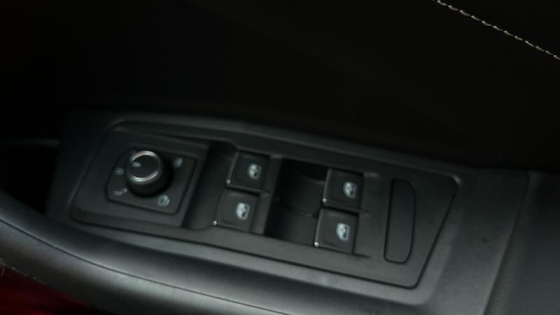 Used Volkswagen T-Roc 2025 for sale - 76302804: Photo 28