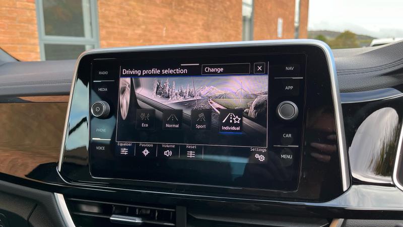 Used Volkswagen T-Roc 2025 for sale - 76302804: Photo 45