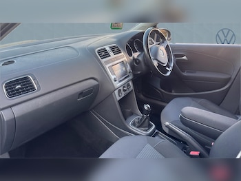 Used Volkswagen Polo 2016 for sale - 78028080: Photo