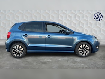 Used Volkswagen Polo 2016 for sale - 78028080: Photo
