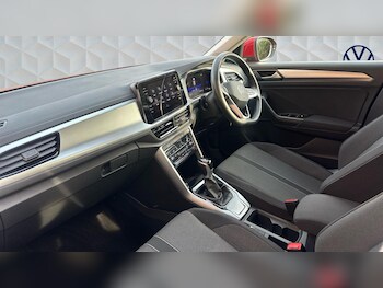 Used Volkswagen T-Roc 2024 for sale - 78486180: Photo