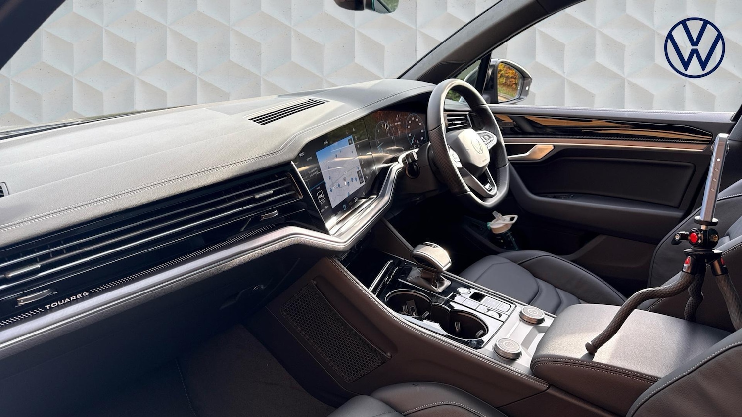 Used Volkswagen Touareg 2025 for sale - 77506136: Photo 2