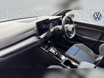 Used Volkswagen Golf 2025 for sale - 76097211: Photo 2