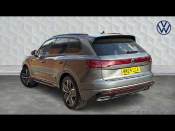 Used Volkswagen Touareg 2024 for sale - 74427394: Photo